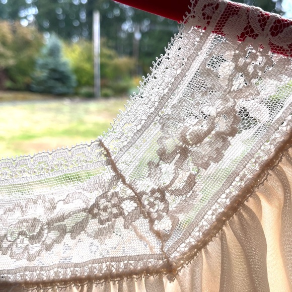 Diane Von Furstenberg for I.Magnin, Vintage Nightgown Nylon Medium - Picture 8 of 9